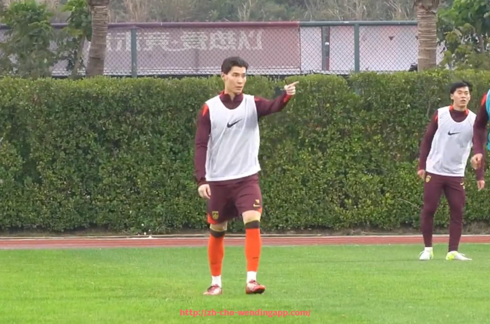 问鼎娱乐官网-英超球员“内少”风格球员盘点及技巧分析