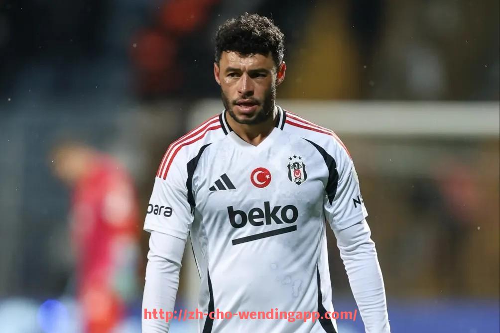 问鼎娱乐官网-2024赛季法甲各球队战术部署与关键变化深入分析